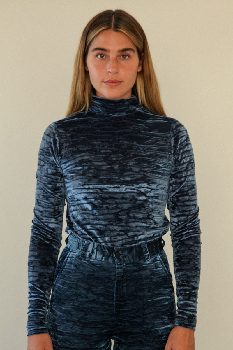 Blue velvet turtleneck best sale