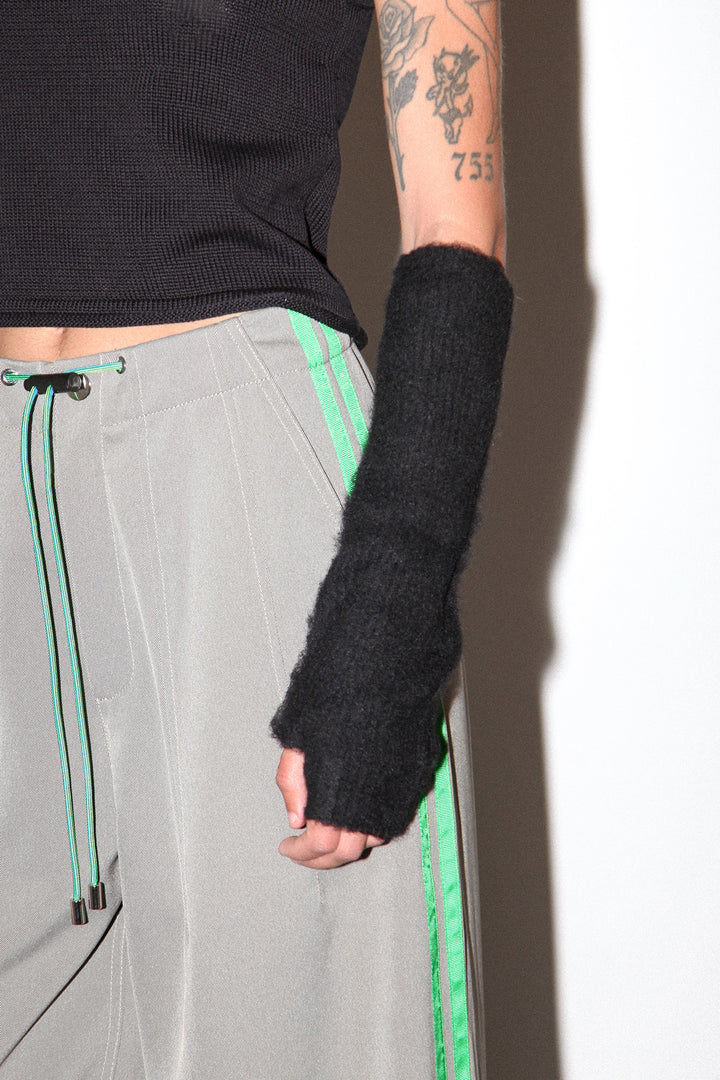 Arm Warmers in Onyx