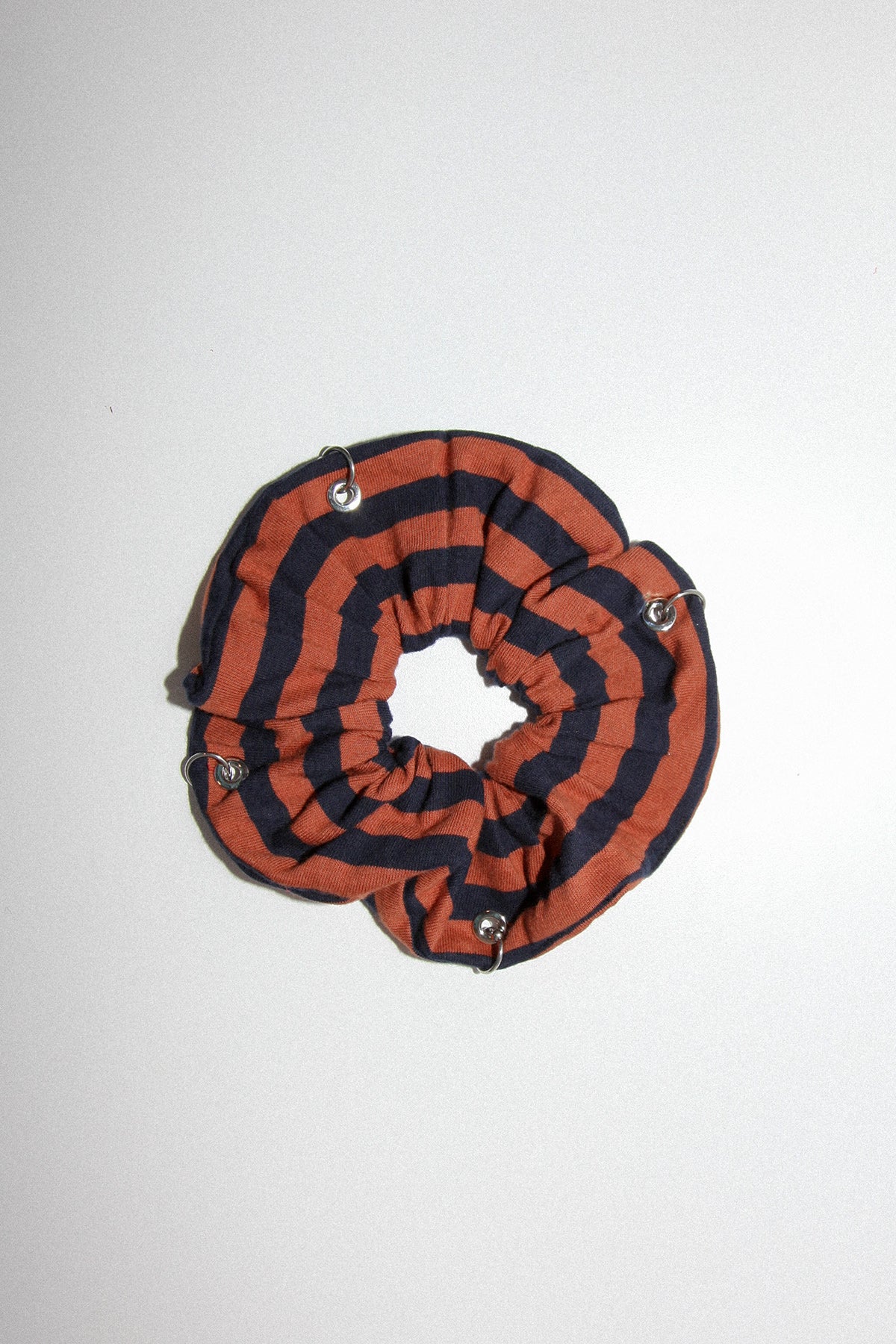 Pierced Scrunchie in Rust & Navy Jersey