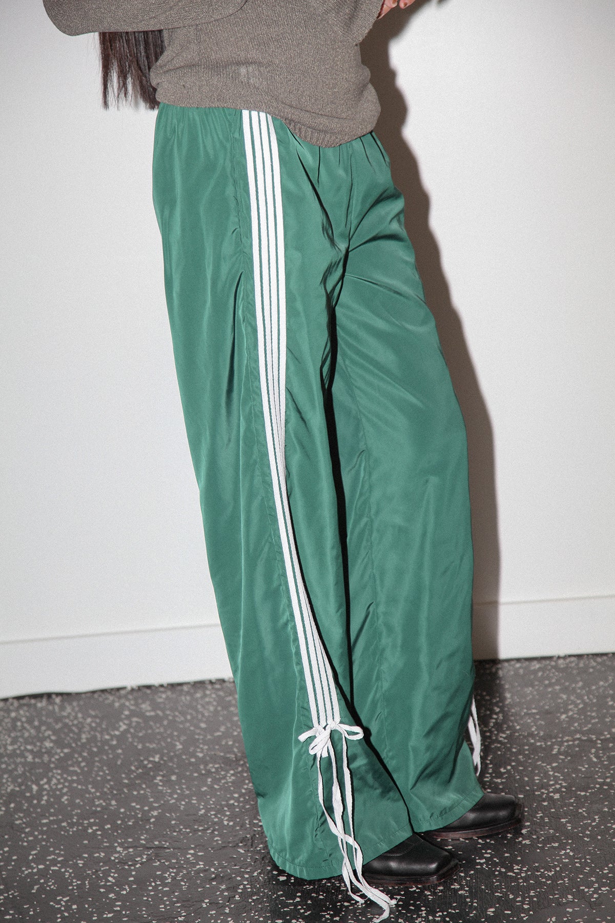 Studio 414 Bow Track Pant in Green